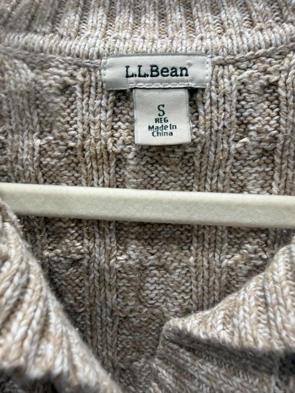 L.L.Bean Women’s Size Small Beige Button Front Cable Cardigan Sweater EUC - Picture 2 of 3